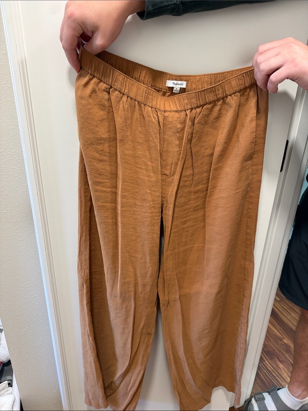 Madewell lightweight pants in Rust size medium